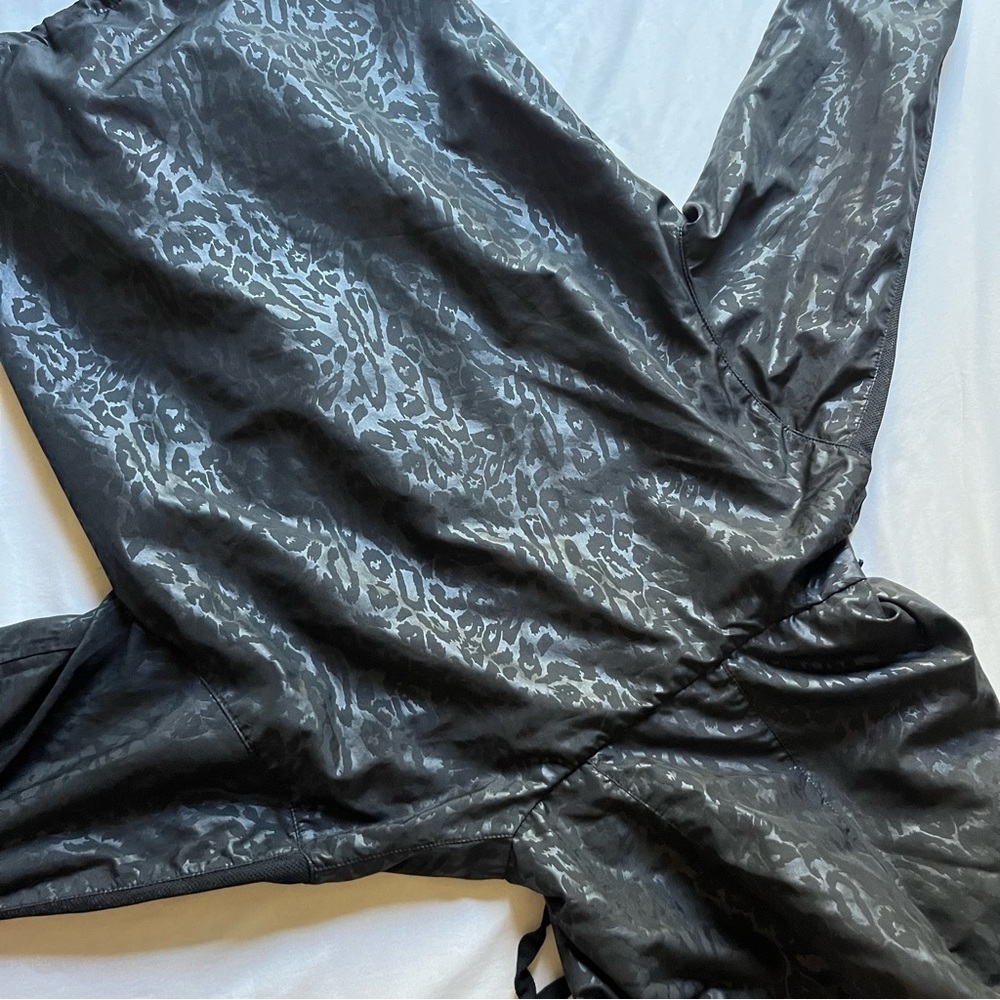 ZYIA ACTIVE black leopard print waxed shiny hoodie zip up athletic mesh jacket - Picture 6 of 8